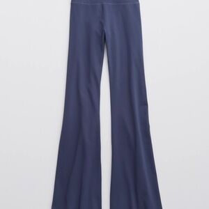 OFFLINE By Aerie OG High Waisted Flare legging in Fresh Bright xs short blue